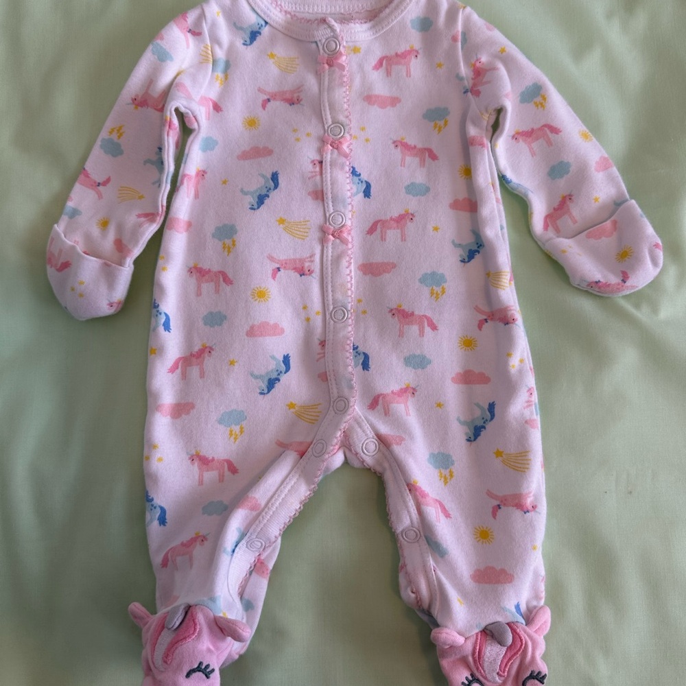 Carter’s Newborn White with Unicorn Print Baby One Piece Footie Nail Covers